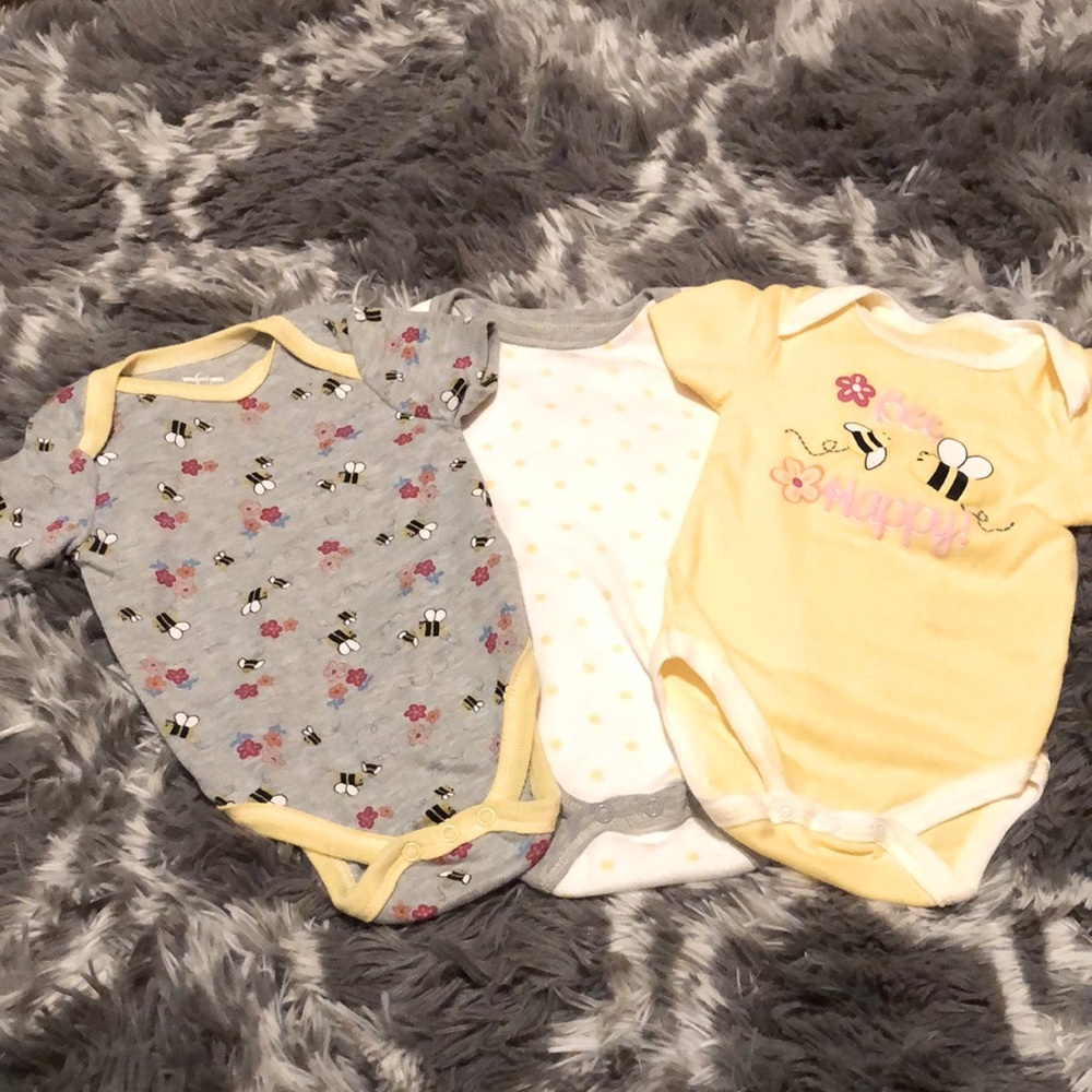 Set of 3 onesies bee happy